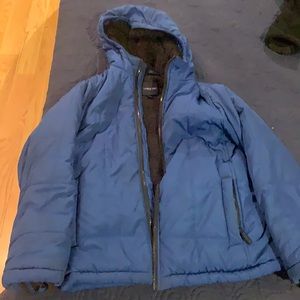 Lands end blue coat with full fur lining . Very good condition size large (7)